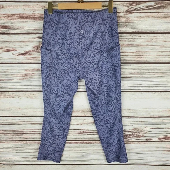 Athleta Womens Small Salutation Stash Pocket II Tempest Violet Capri Leggings - Picture 6 of 9